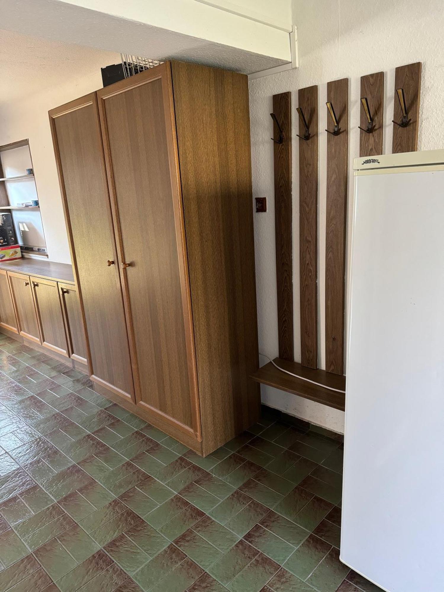 Ferienhaus 2 Bedrooms, 2 Baths House With A Living An Upstairs Reception Rea *